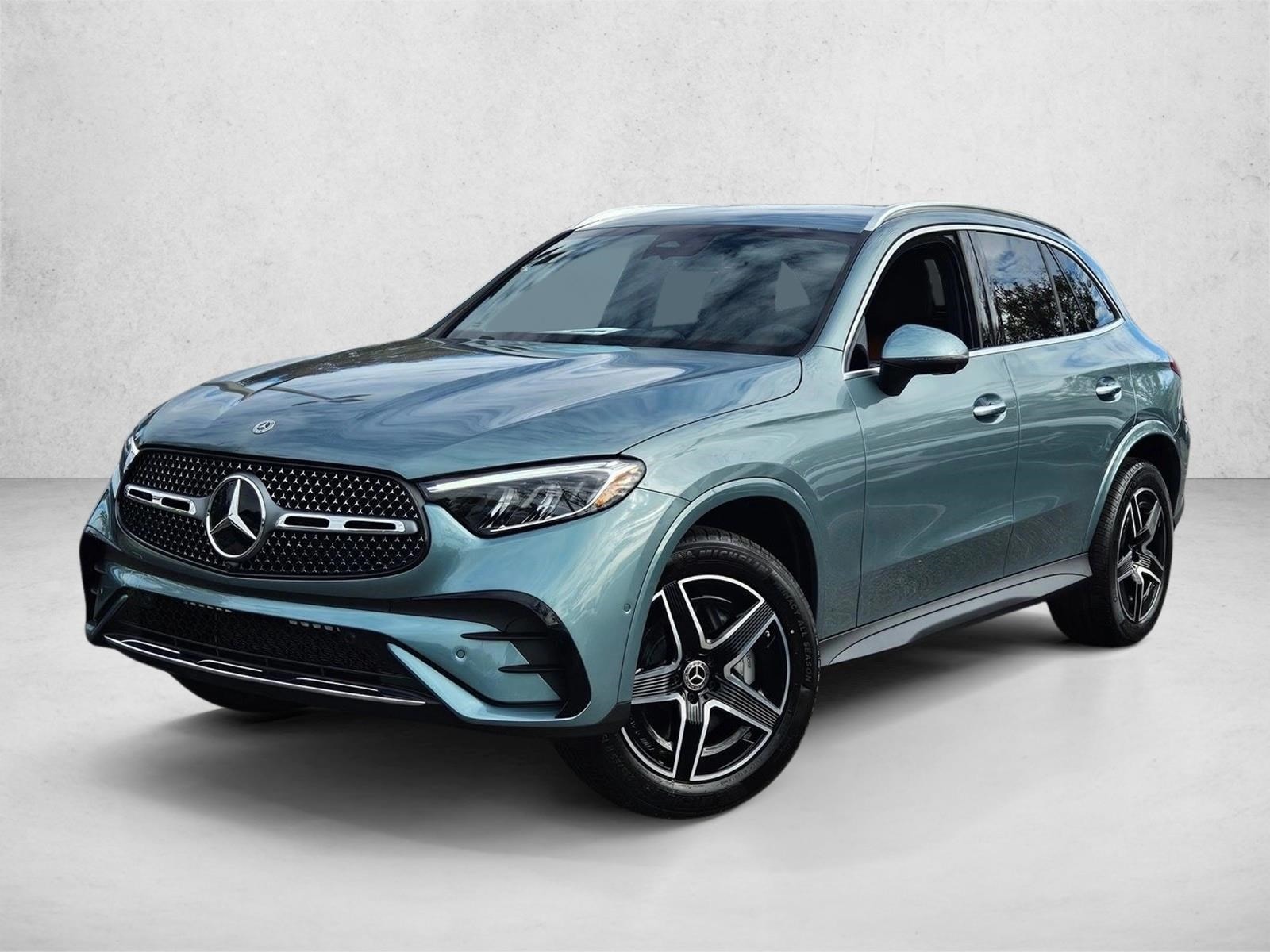 2026 Mercedes-Benz GLC Base's photo