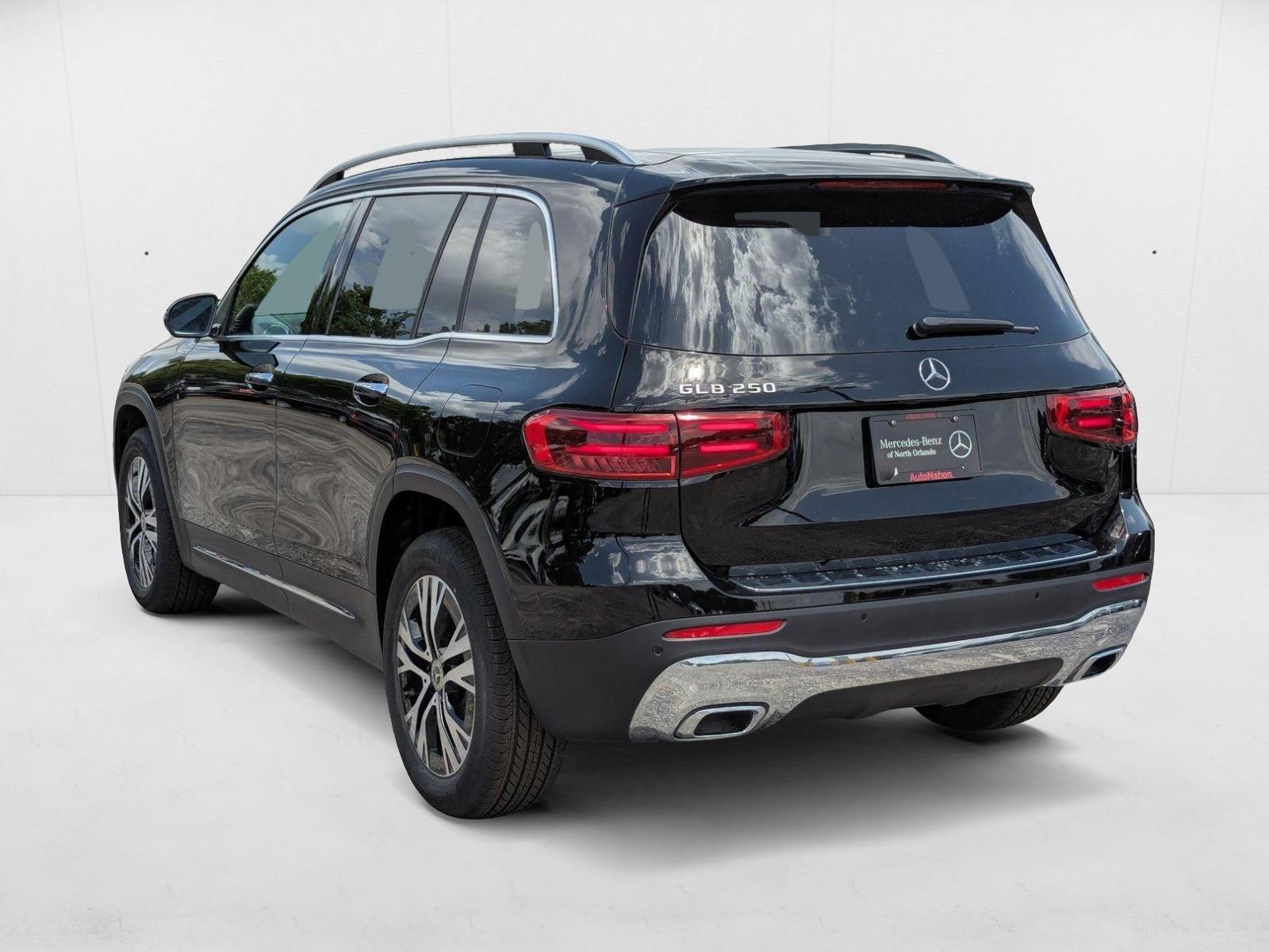 2025 Mercedes-Benz GLB Base - Photo 9