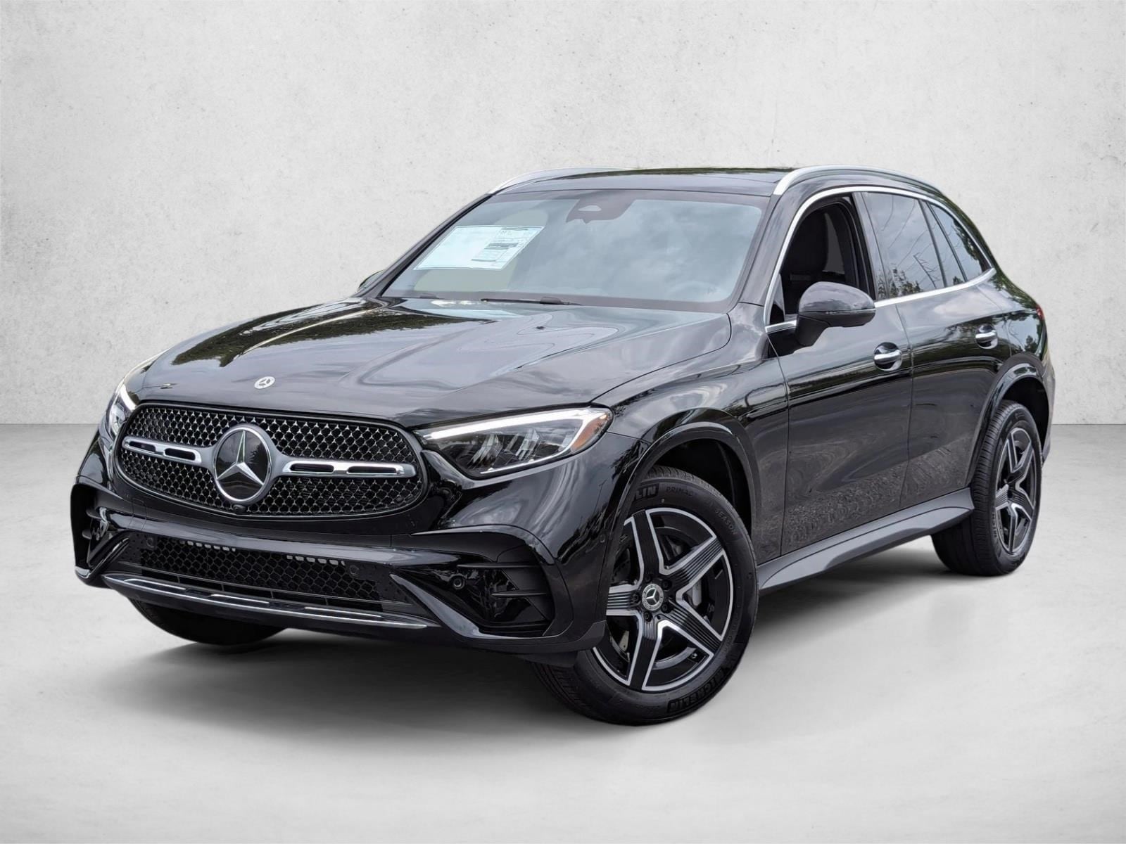 2026 Mercedes-Benz GLC Base's photo