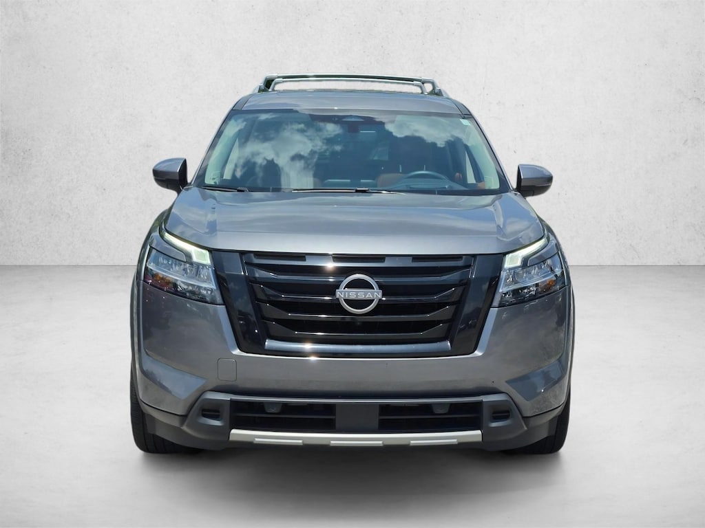 Used 2024 Nissan Pathfinder Platinum SUV