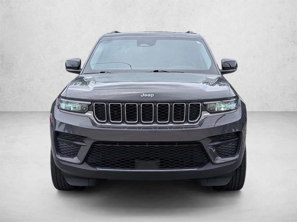 Used 2023 Jeep Grand Cherokee Laredo SUV