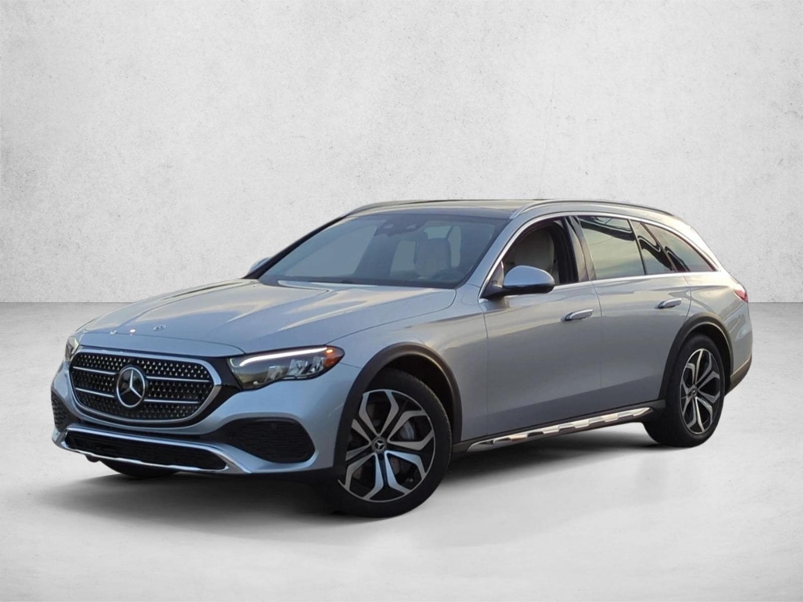 2026 Mercedes-Benz E-Class E450 4MATIC All-Terrain's photo
