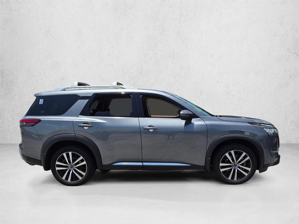 Used 2024 Nissan Pathfinder Platinum SUV