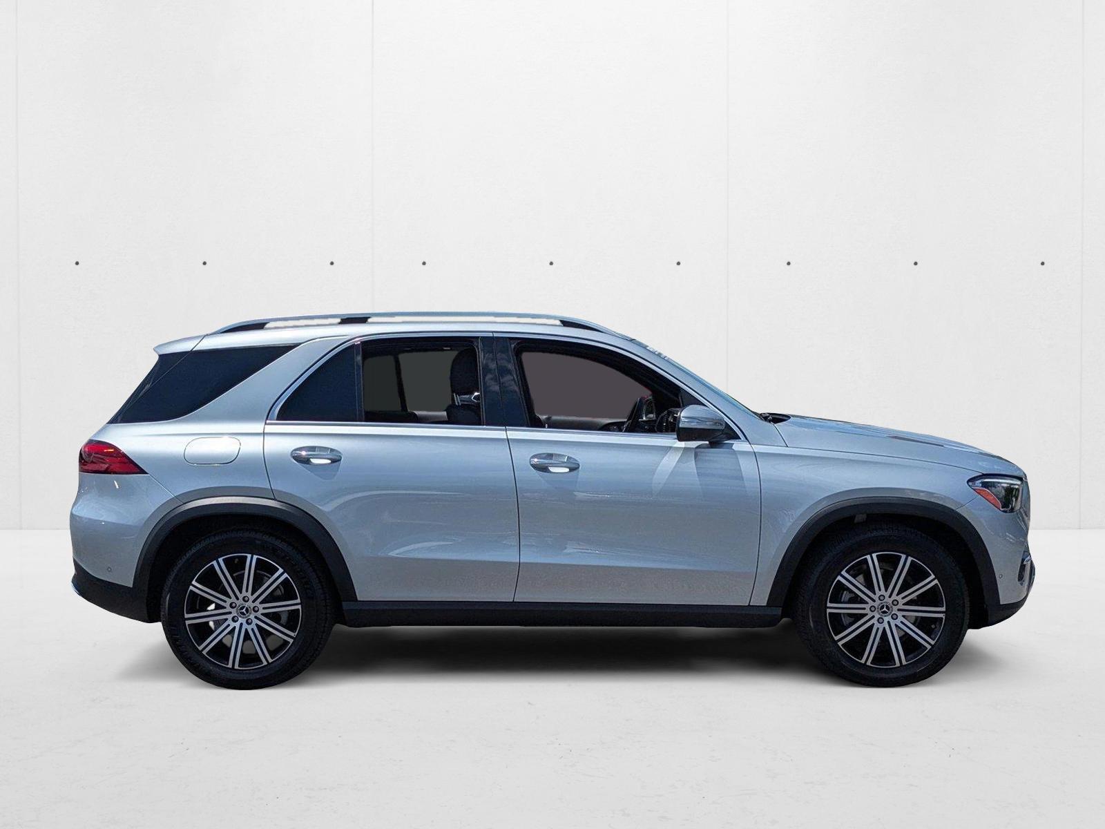 2024 Mercedes Benz GLE 4MATIC photo 3