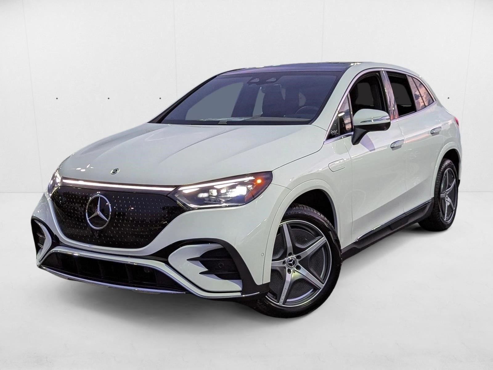 2026 Mercedes-Benz EQE SUV Base's photo