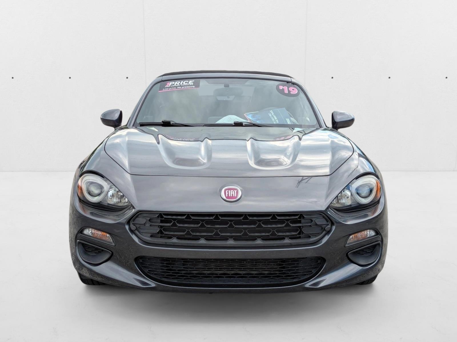 2019 Fiat 124 Spider Classica photo 2