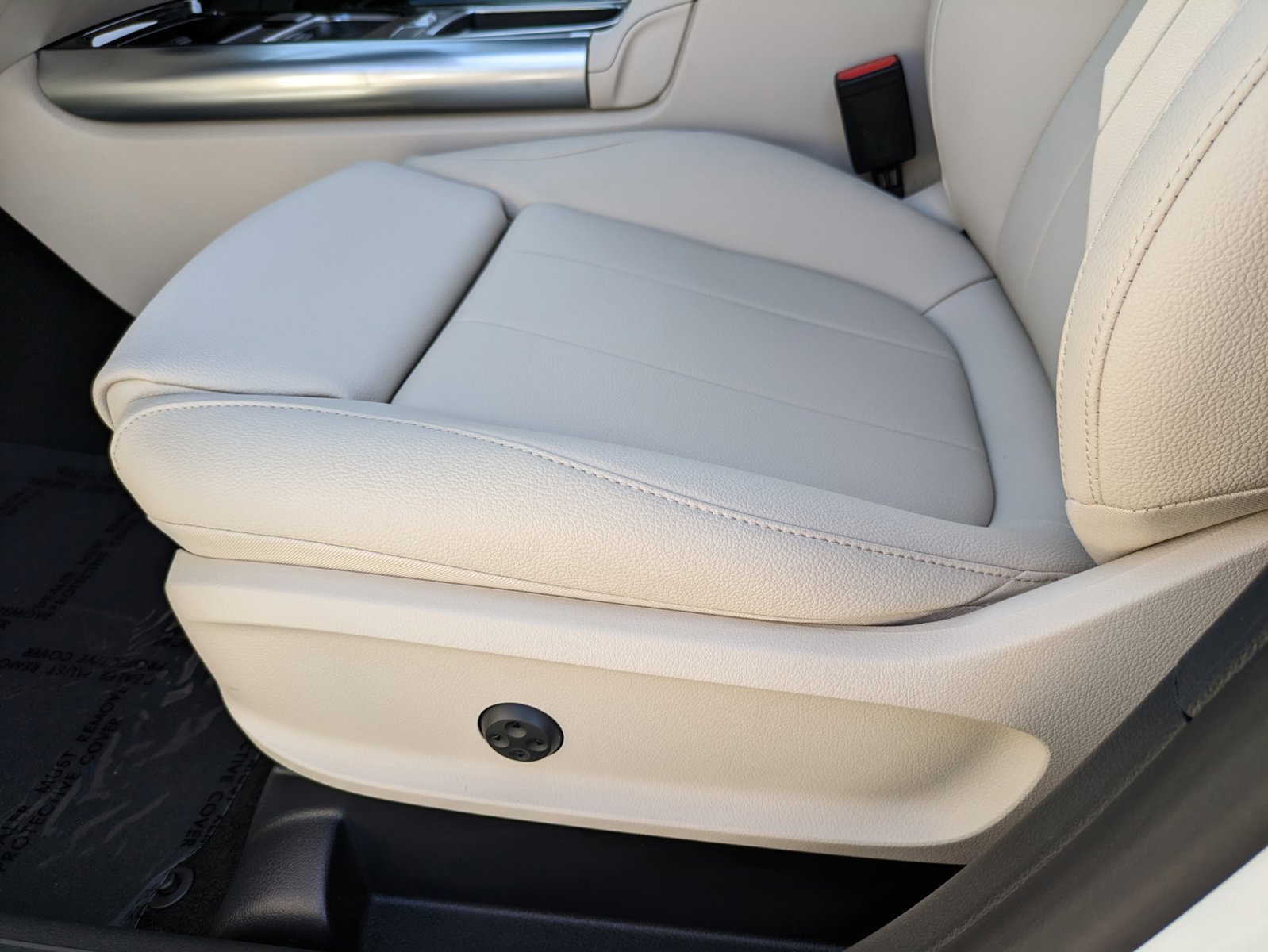 2025 Mercedes Benz GLA 250 photo 2