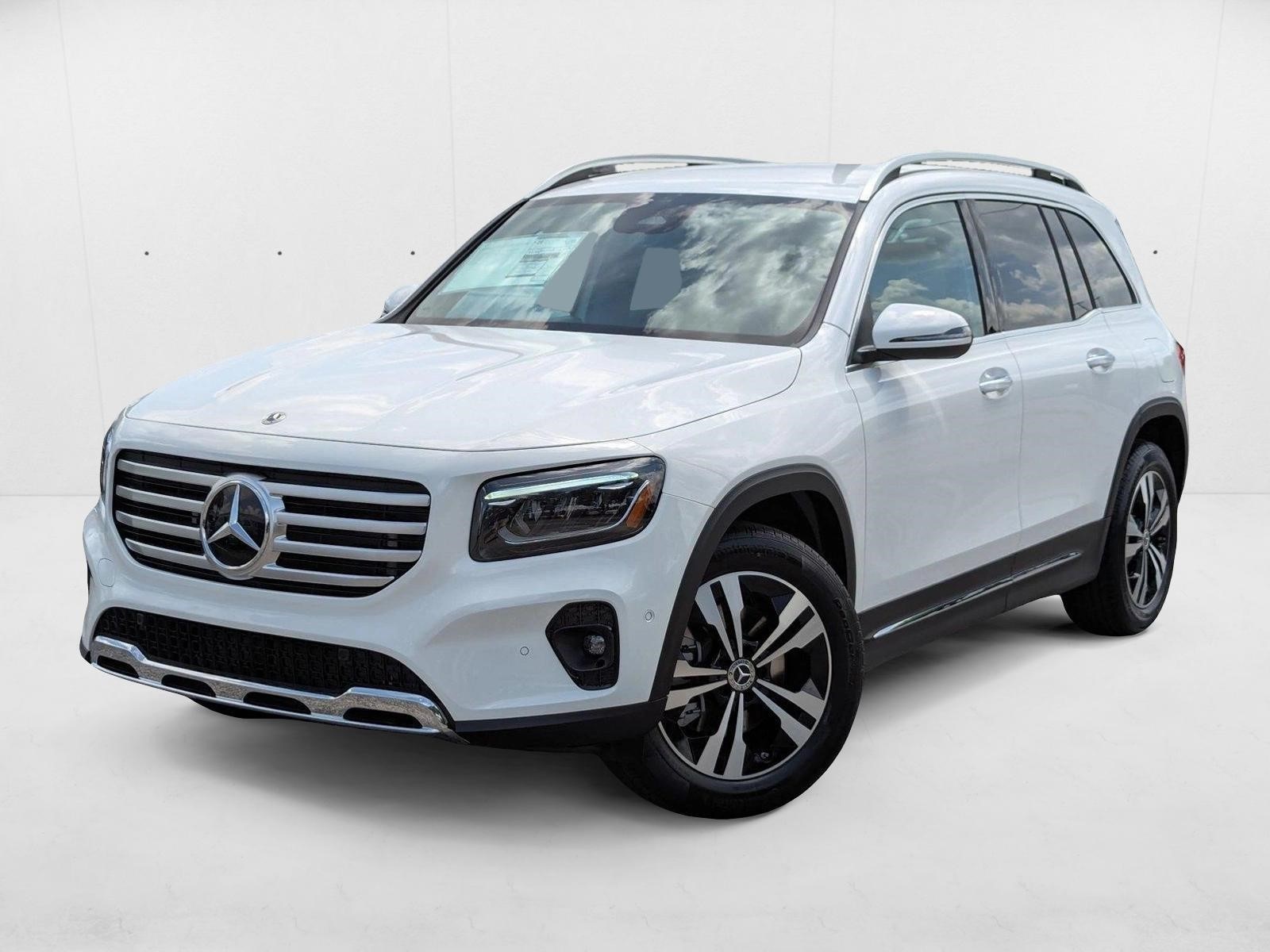 2025 Mercedes-Benz GLB Base's photo
