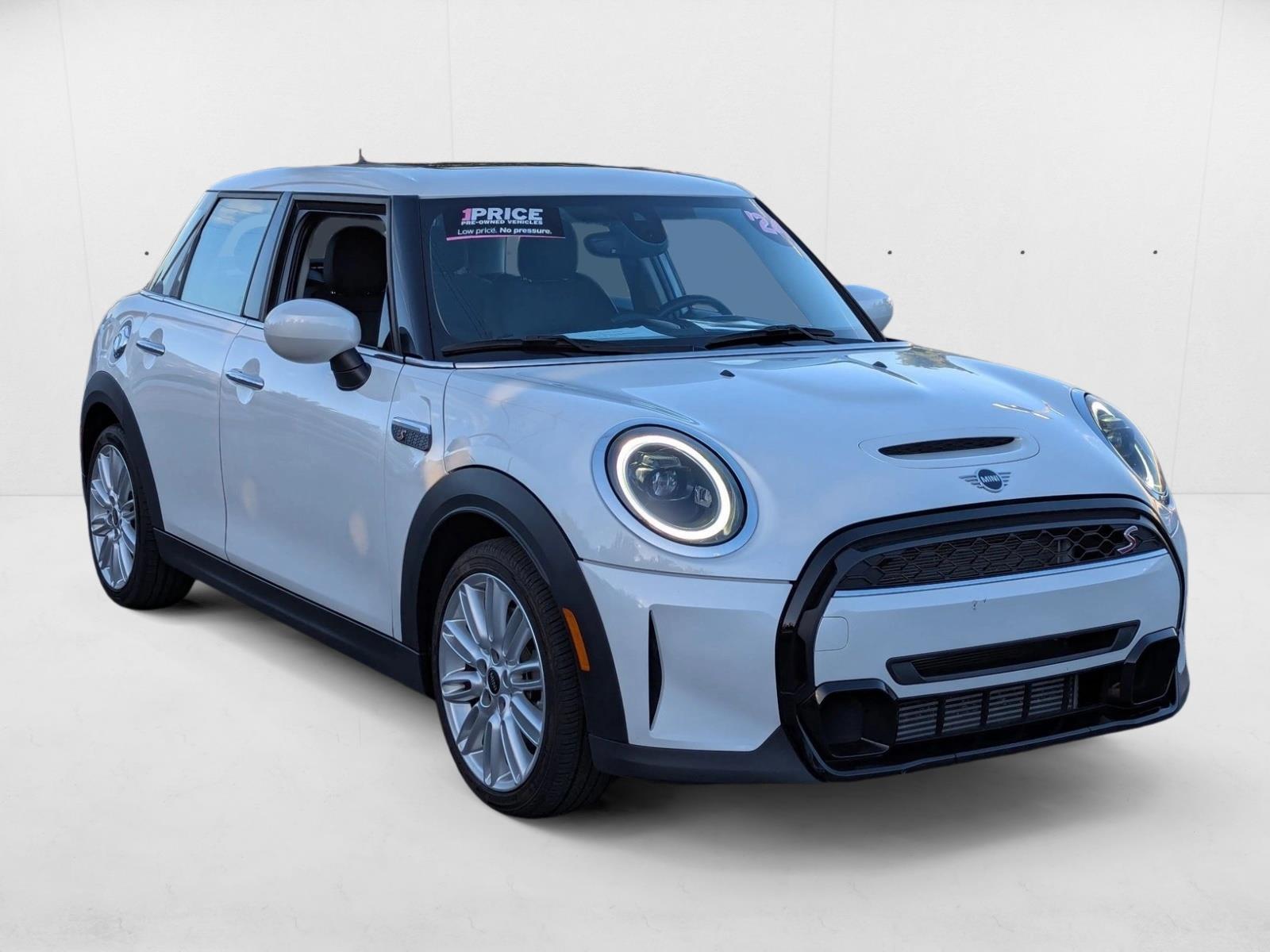 2024 Mini Cooper Hardtop S photo 3