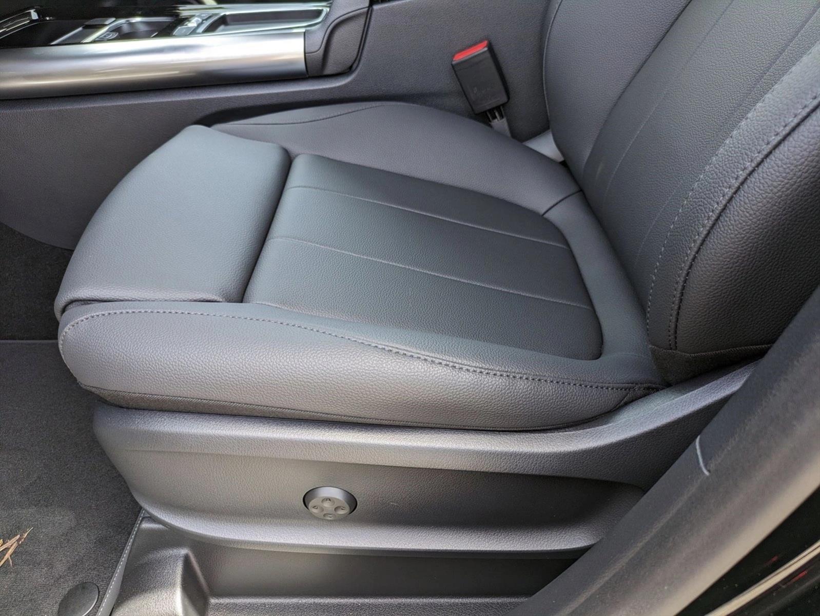 2025 Mercedes Benz GLA 250 photo 4