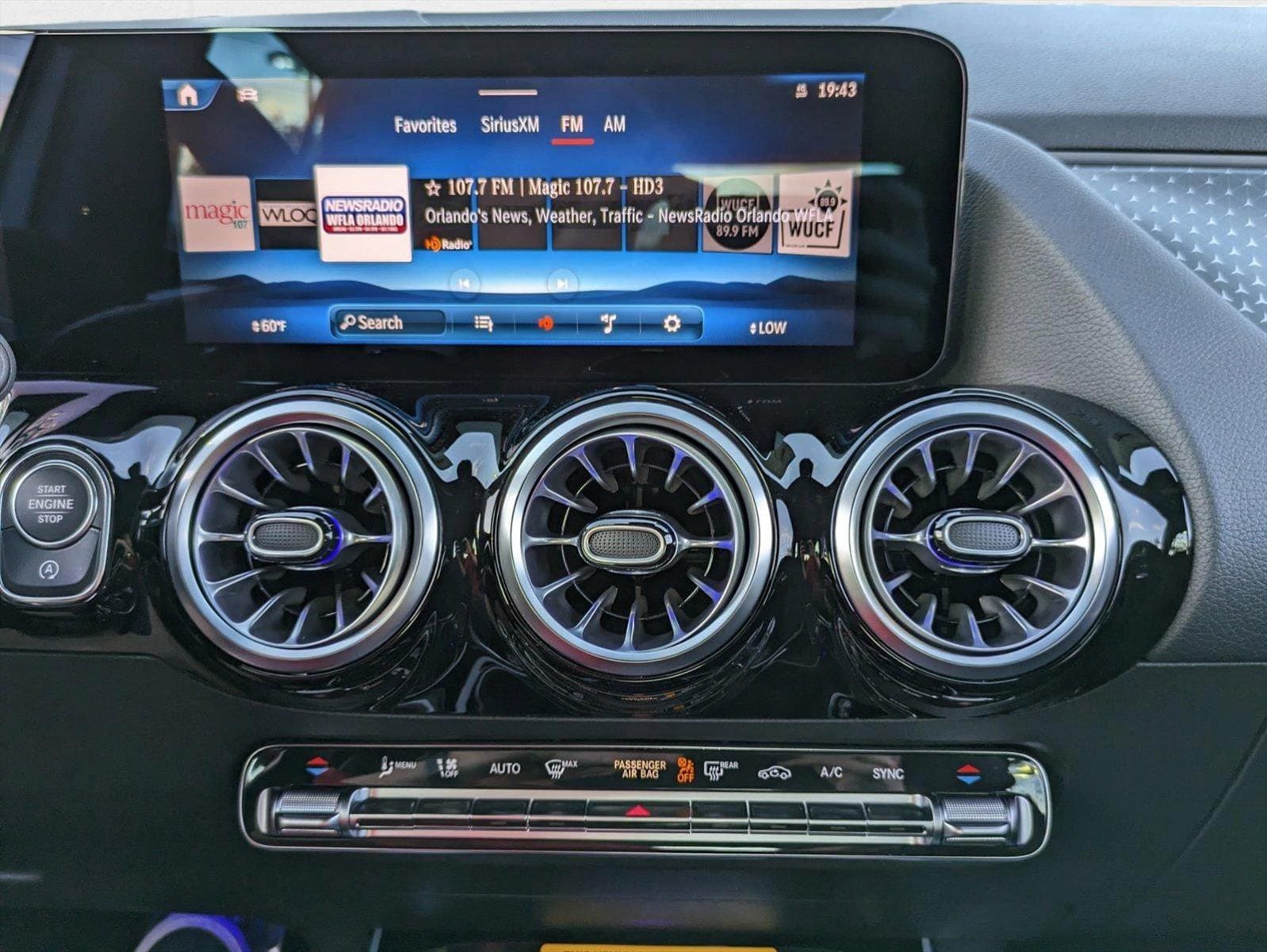 2025 Mercedes-Benz GLA GLA35 AMG - Photo 12