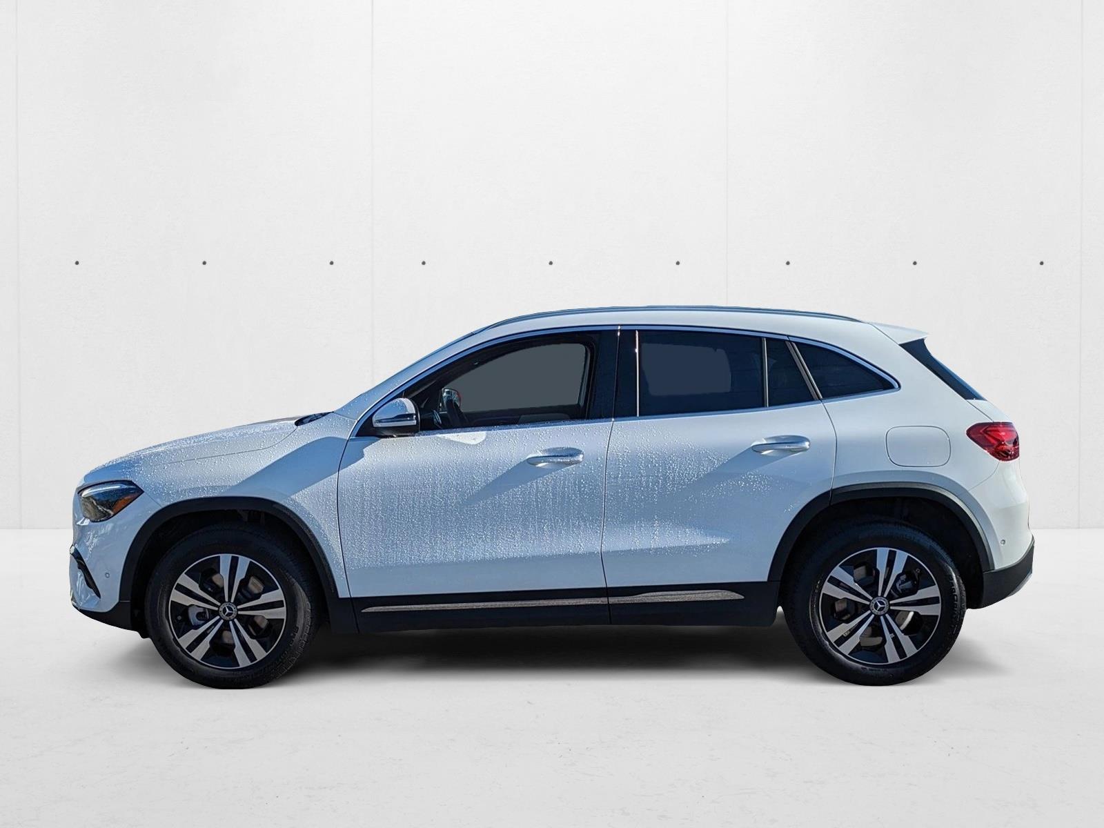 2025 Mercedes Benz GLA 250 photo 2