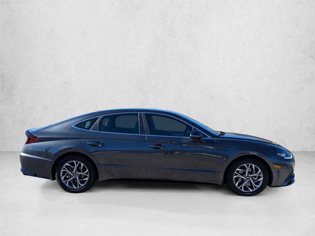 Used 2022 Hyundai Sonata SEL Sedan