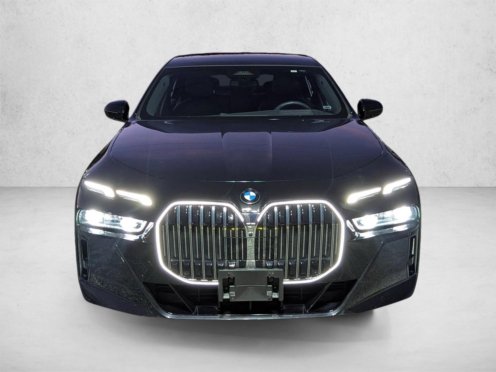 2025 Bmw 740i xDrive photo 2
