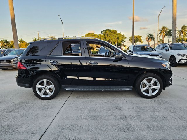 2019 Mercedes Benz GLE 400 4MATIC photo 2