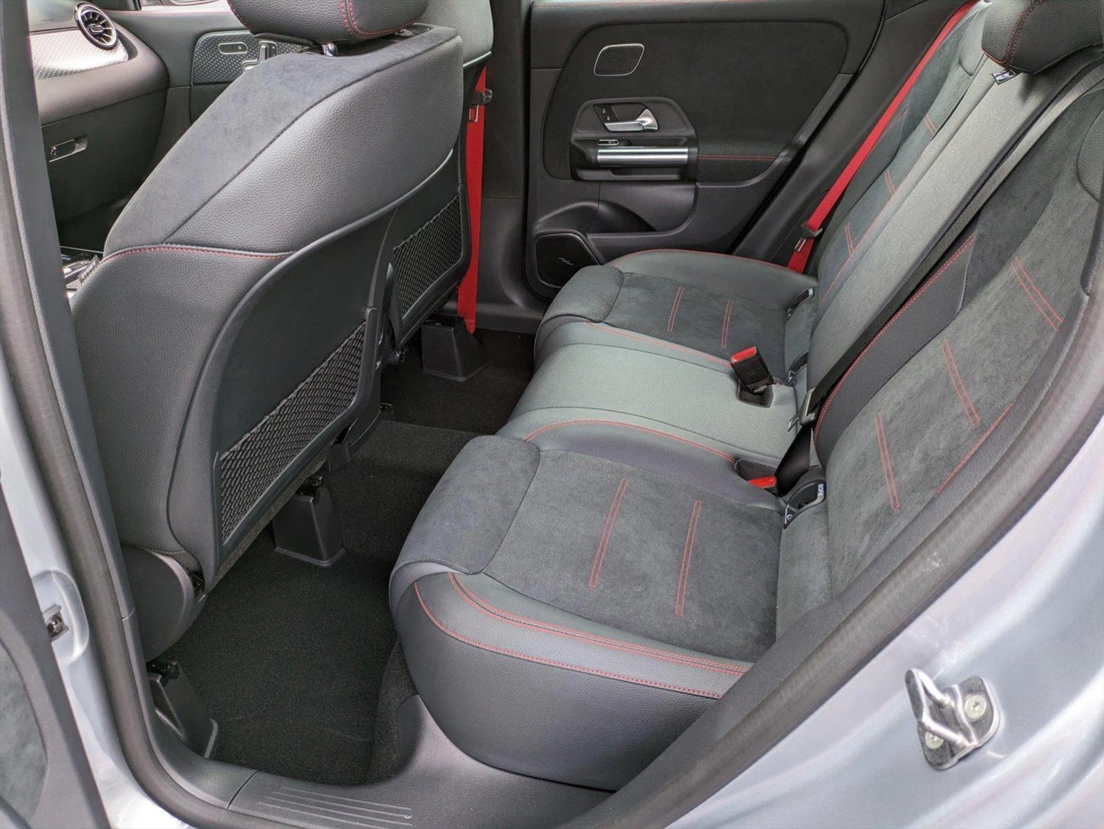 2025 Mercedes-Benz GLA GLA35 AMG - Photo 15
