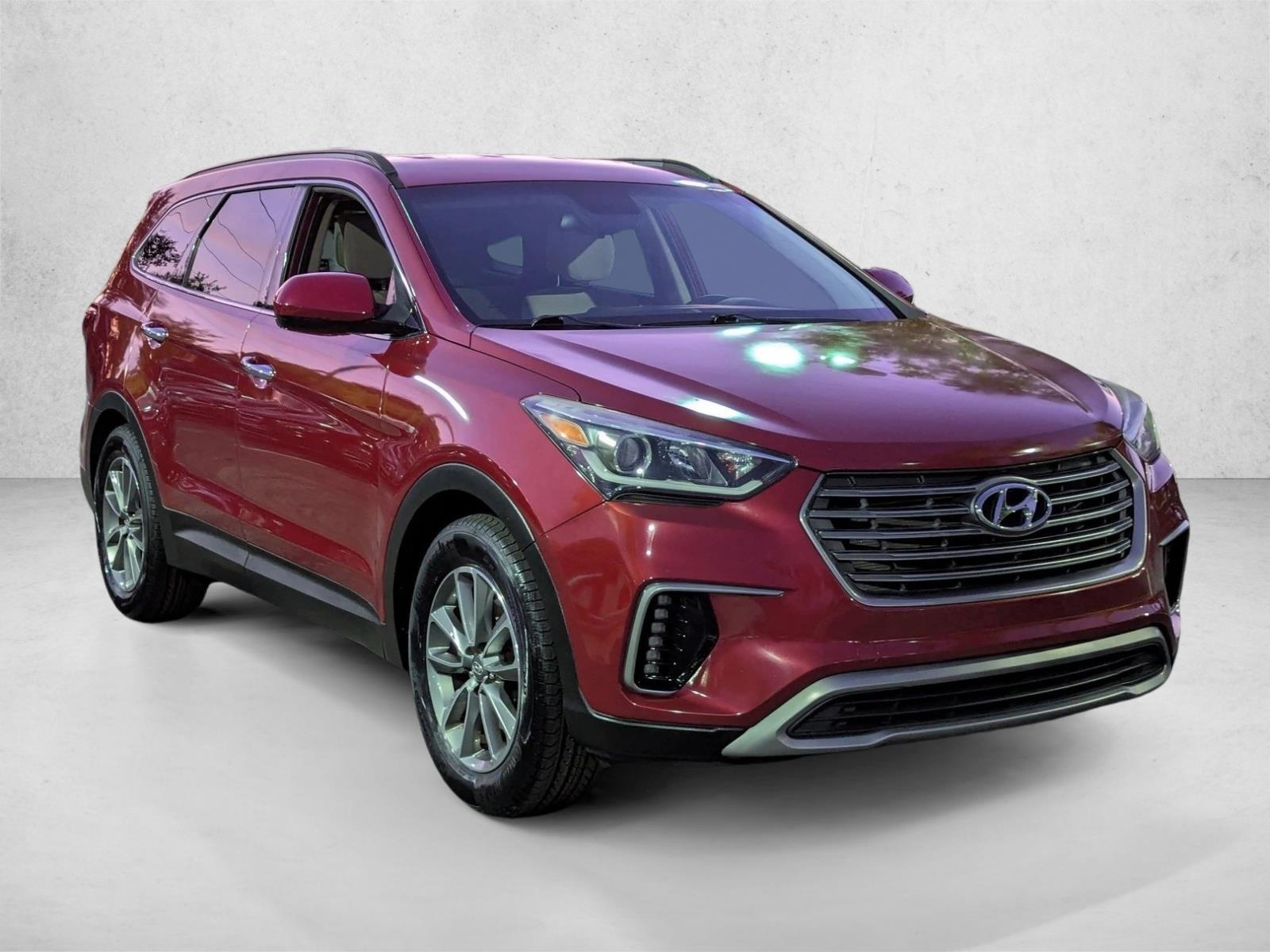 2017 Hyundai Santa Fe SE photo 3