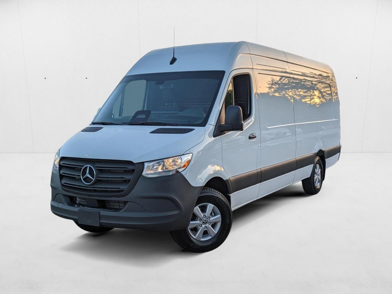 2025 Mercedes-Benz Sprinter Cargo Van Base's photo