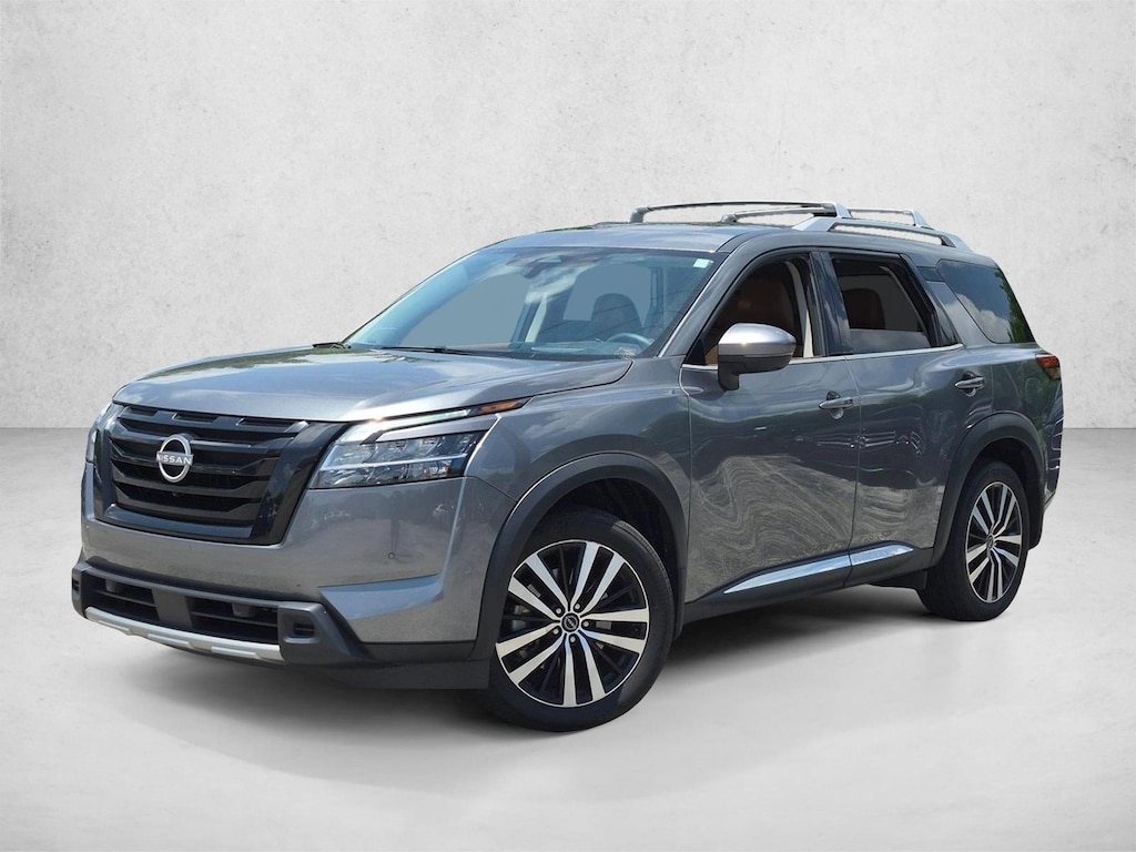 Used 2024 Nissan Pathfinder Platinum SUV