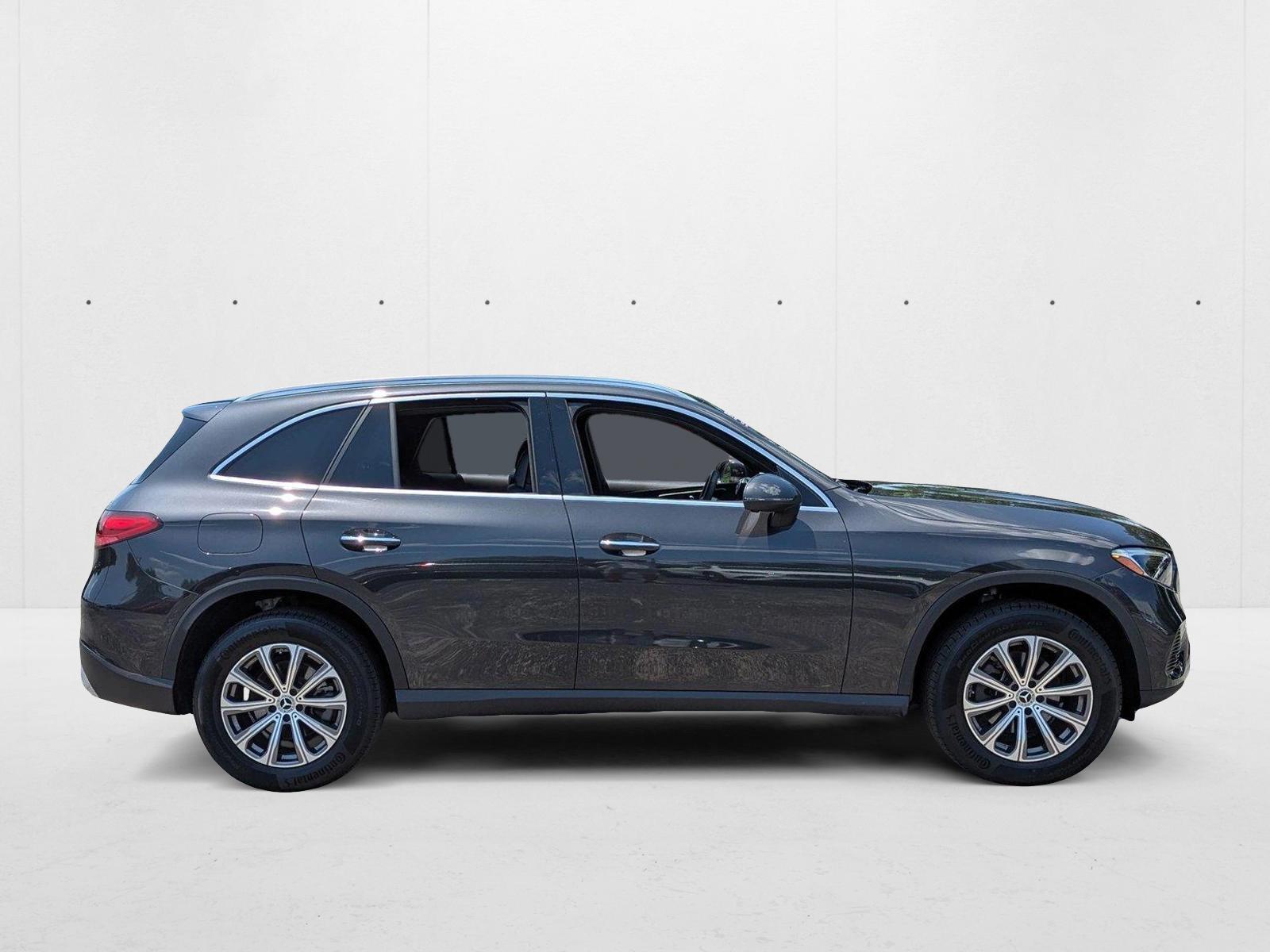 2024 Mercedes Benz GLC 4MATIC photo 4