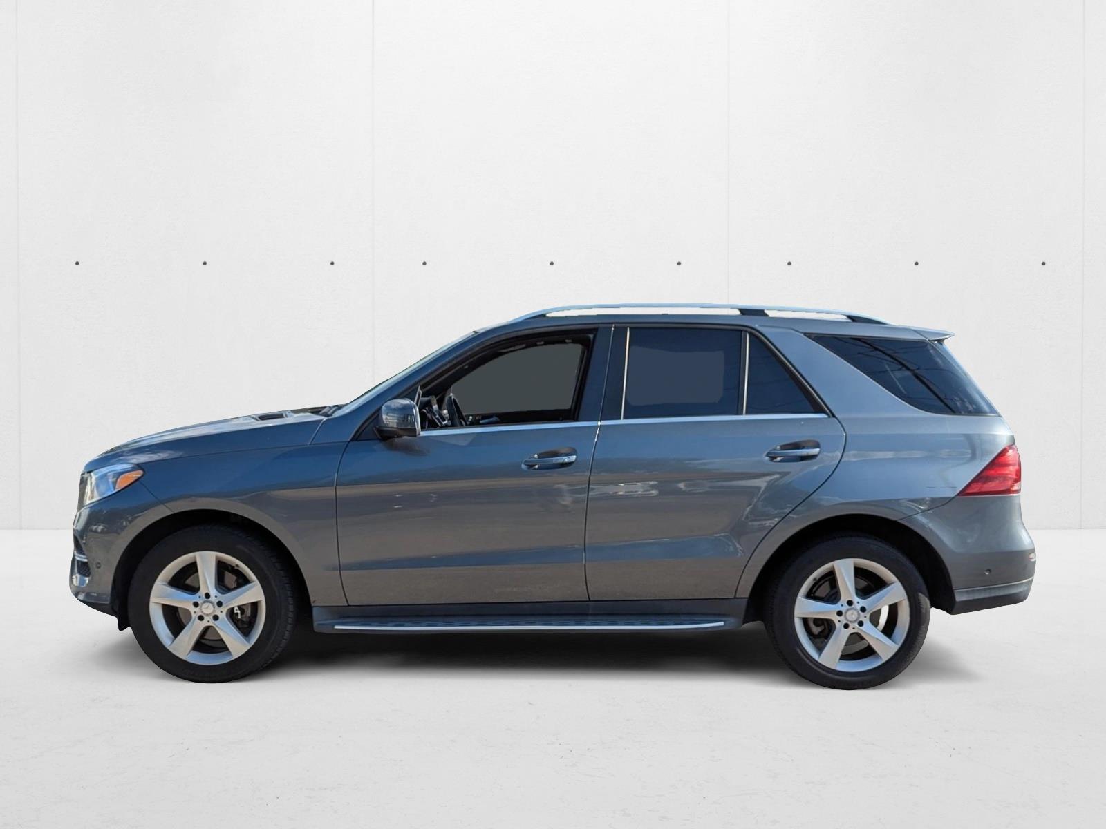 2017 Mercedes Benz GLE 350 4MATIC photo 3