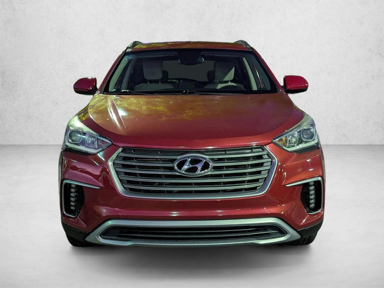 2017 Hyundai Santa Fe SE photo 2