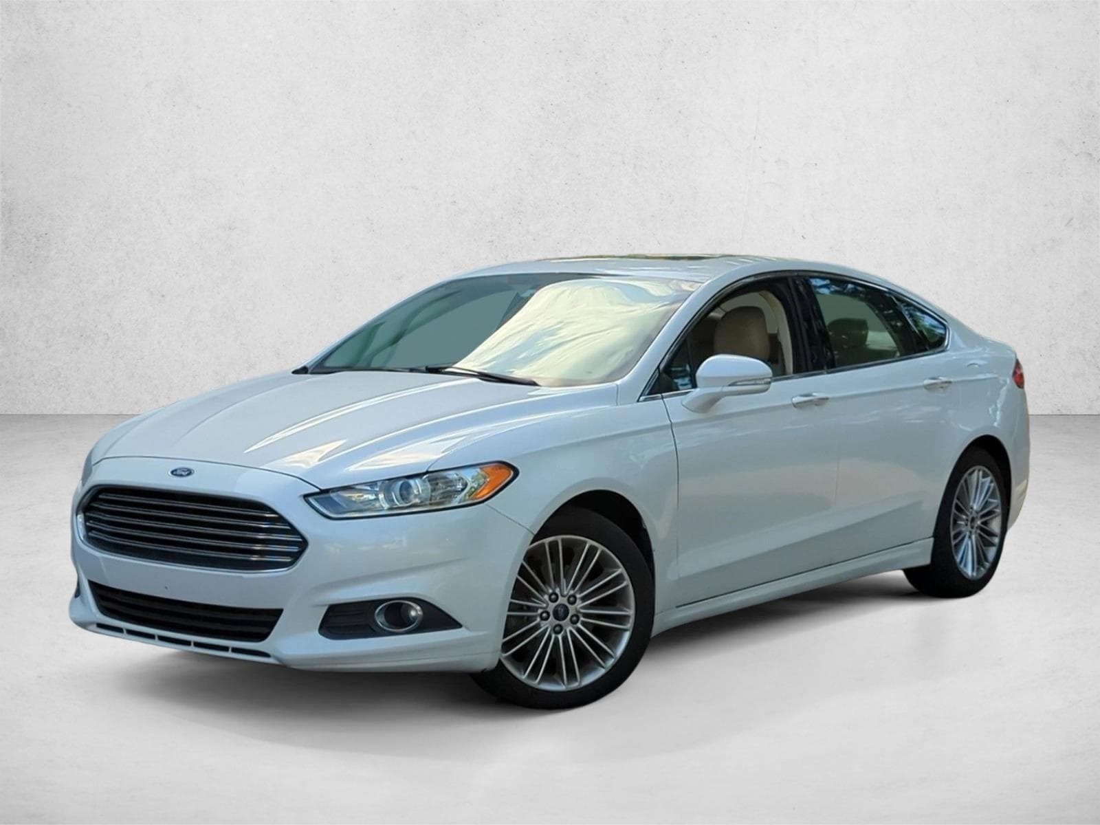 2015 Ford Fusion SE FWD's photo