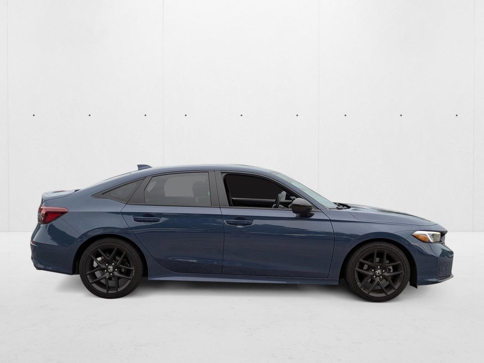 2025 Honda Civic Sport photo 4