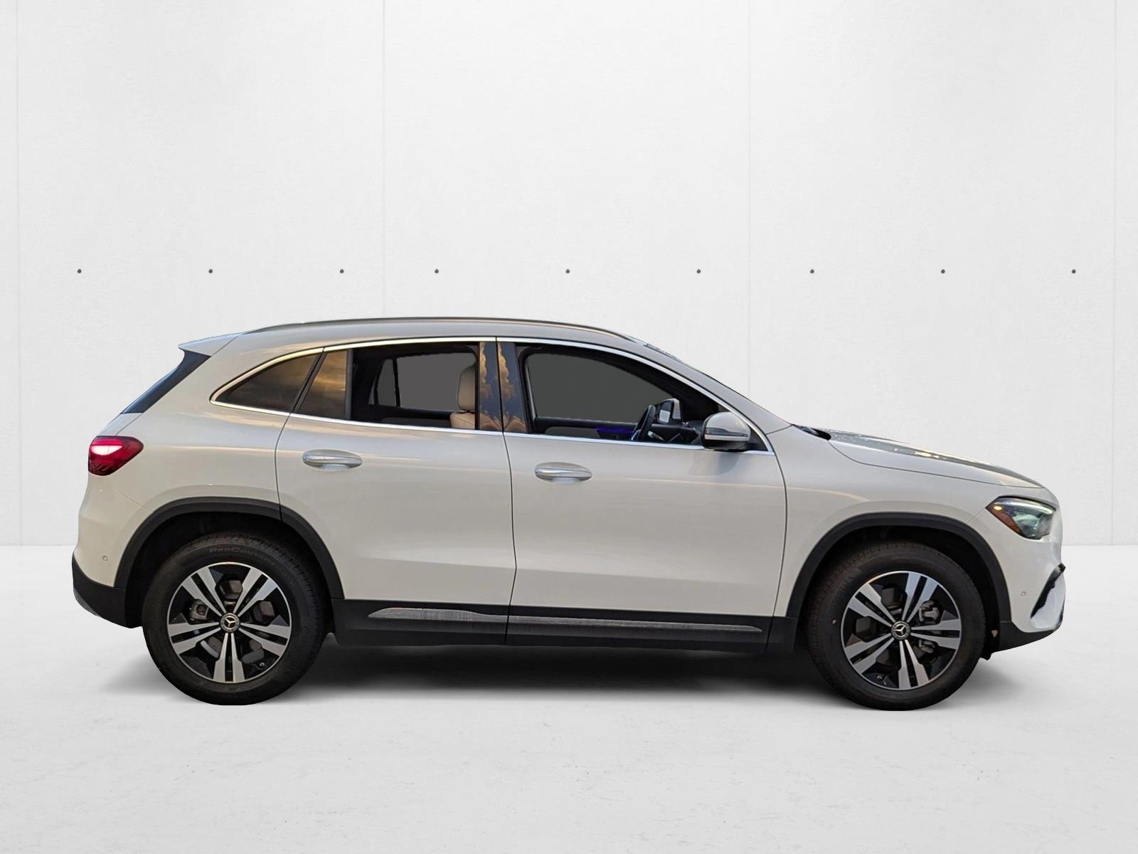 2025 Mercedes Benz GLA 250 photo 3