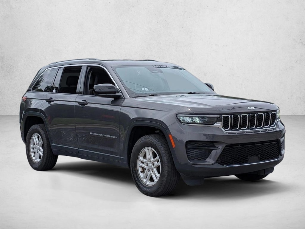 Used 2023 Jeep Grand Cherokee Laredo SUV