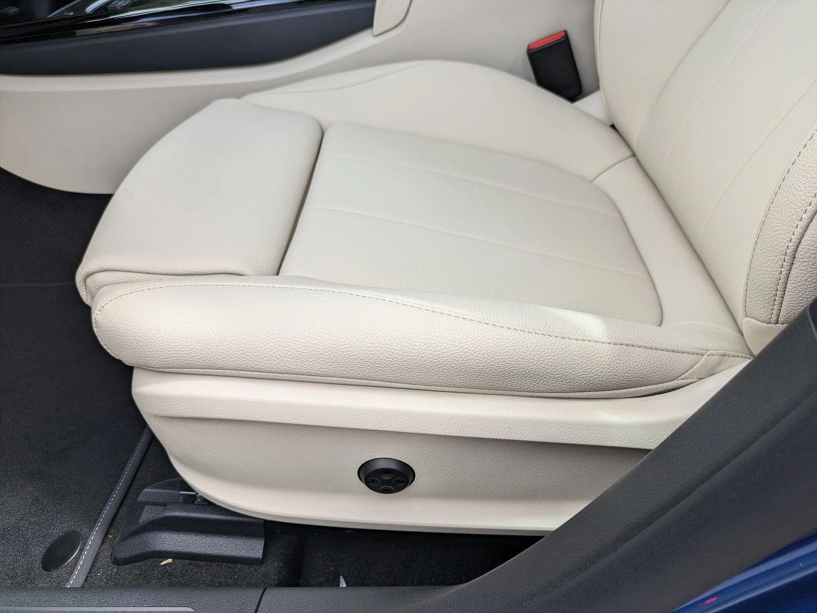 2025 Mercedes Benz CLA 250 photo 4