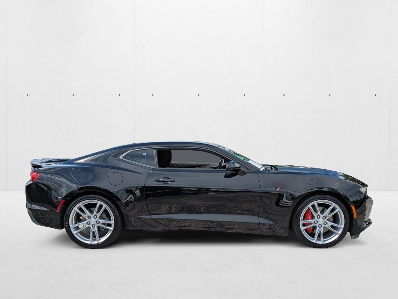 2021 Chevrolet Camaro LT1 photo 4