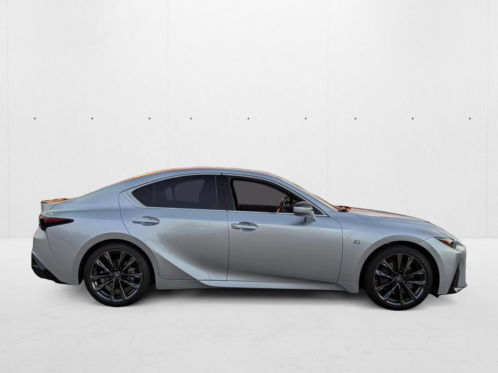 2021 Lexus IS 350 F SPORT photo 4