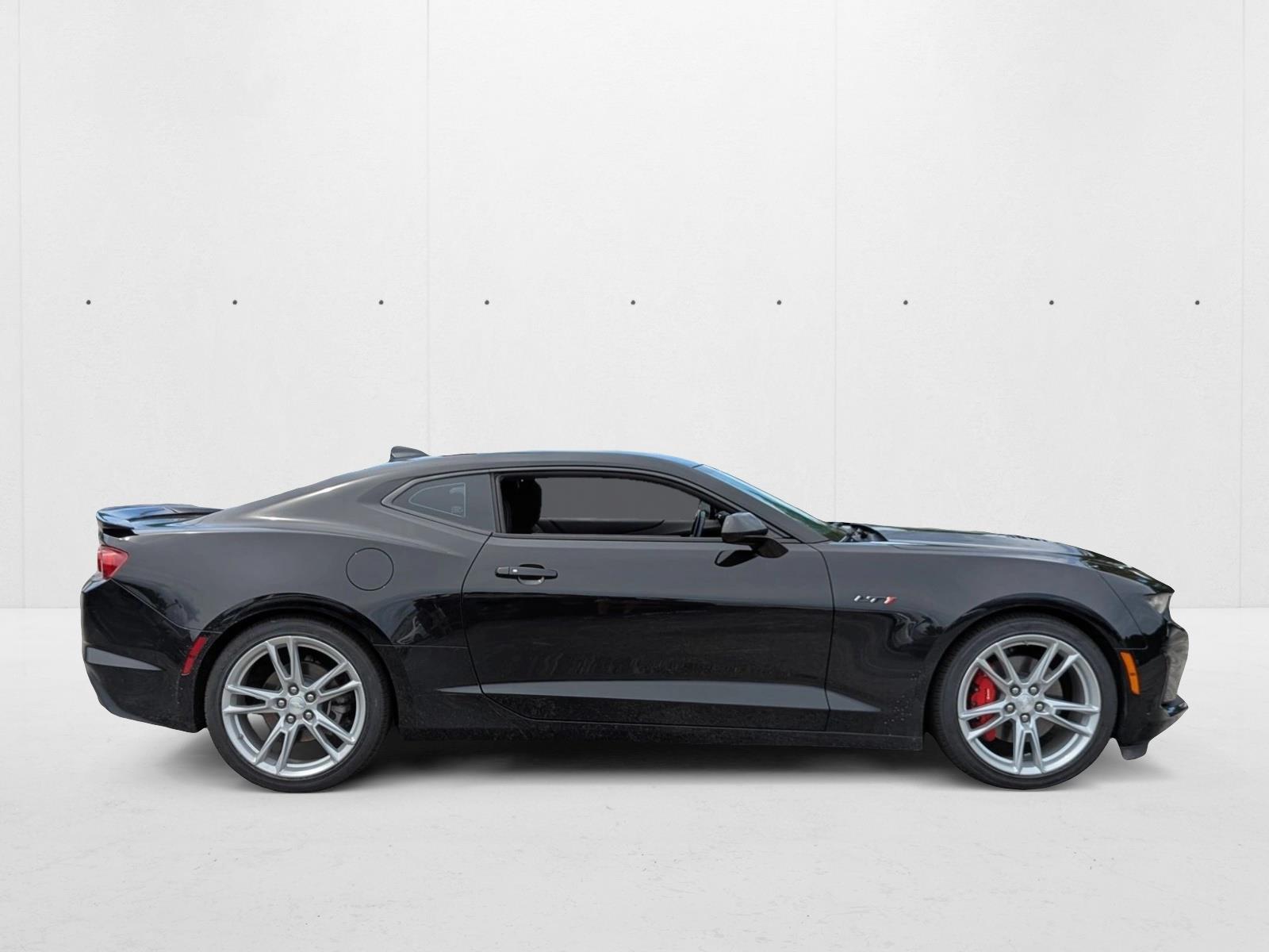 2021 Chevrolet Camaro LT1 photo 4