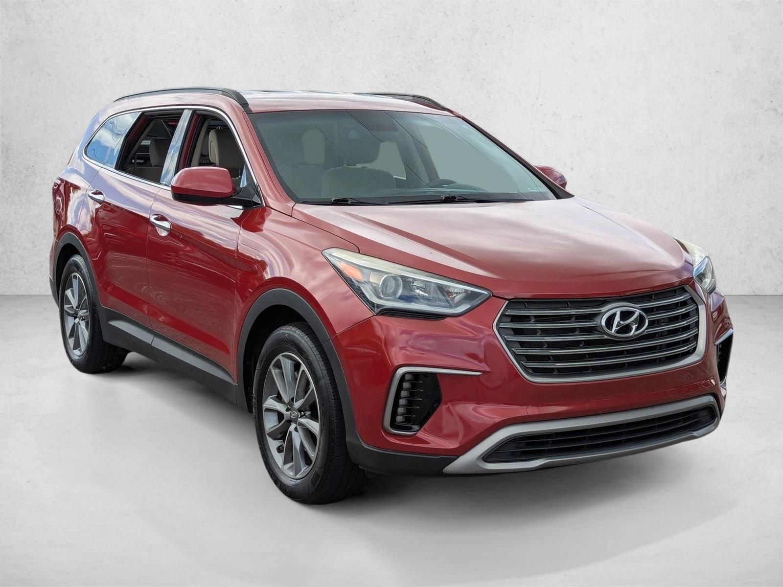 2017 Hyundai Santa Fe SE photo 3