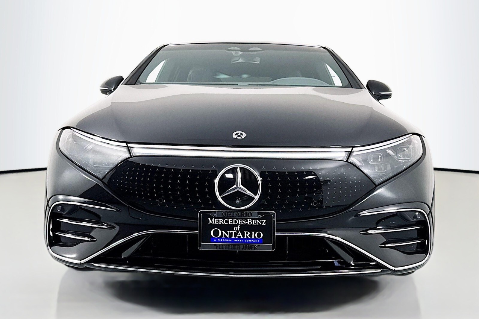 2022 Mercedes Benz EQS Sedan 580 4MATIC photo 2