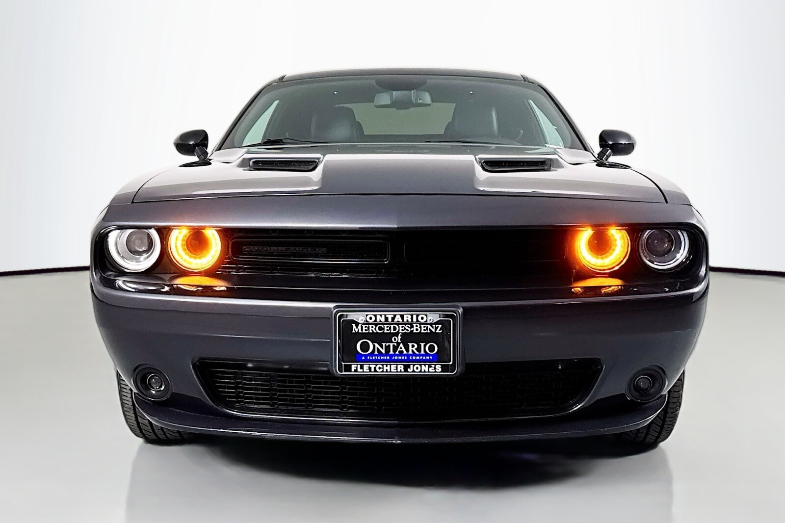 2018 Dodge Challenger SXT Plus photo 2
