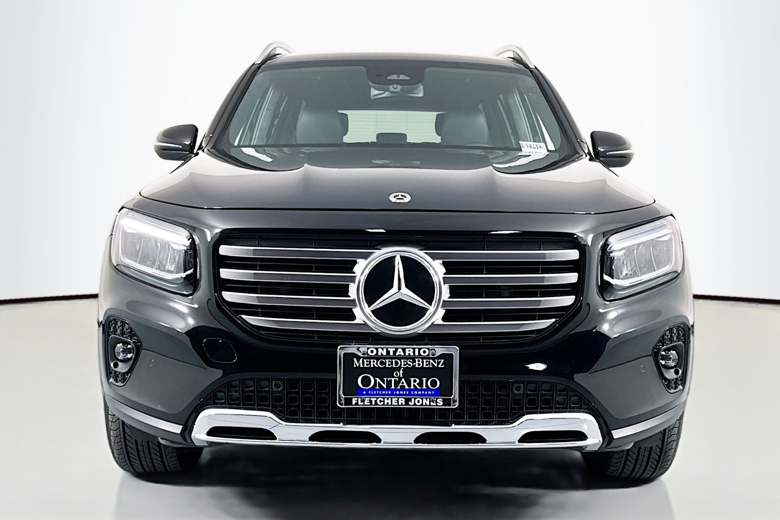 2025 Mercedes Benz GLB 250 photo 2
