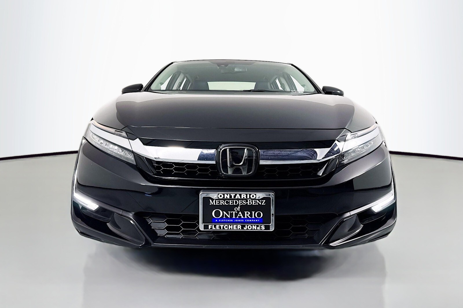 2020 Honda Clarity Plug-In Hybrid Touring photo 2