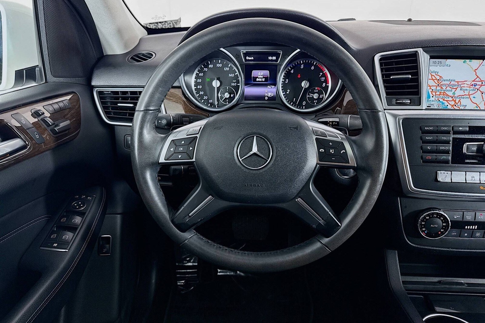 2014 Mercedes Benz ML 350 photo 2
