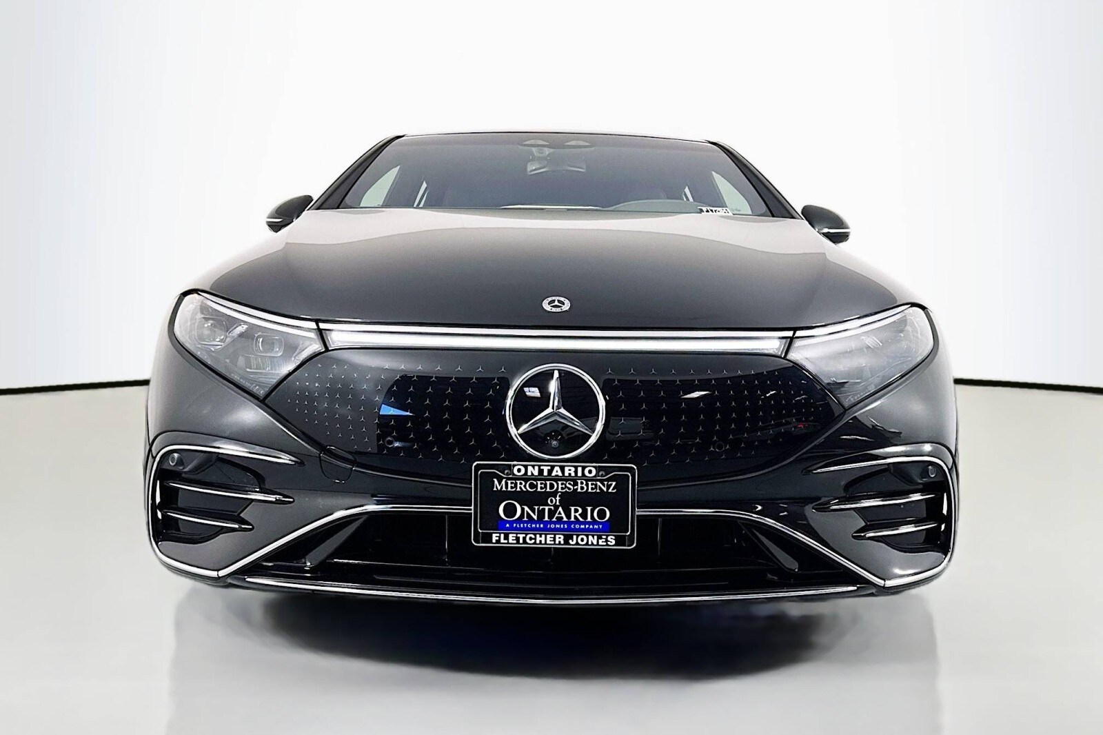 2022 Mercedes Benz EQS Sedan 580 4MATIC photo 2