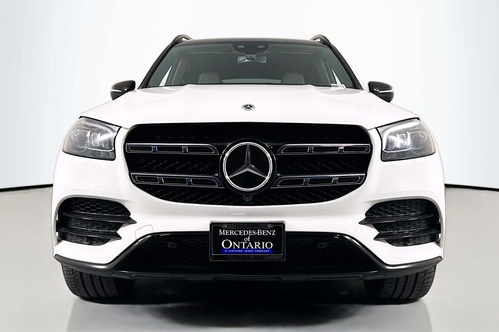 2023 Mercedes Benz GLS 450 4MATIC photo 2
