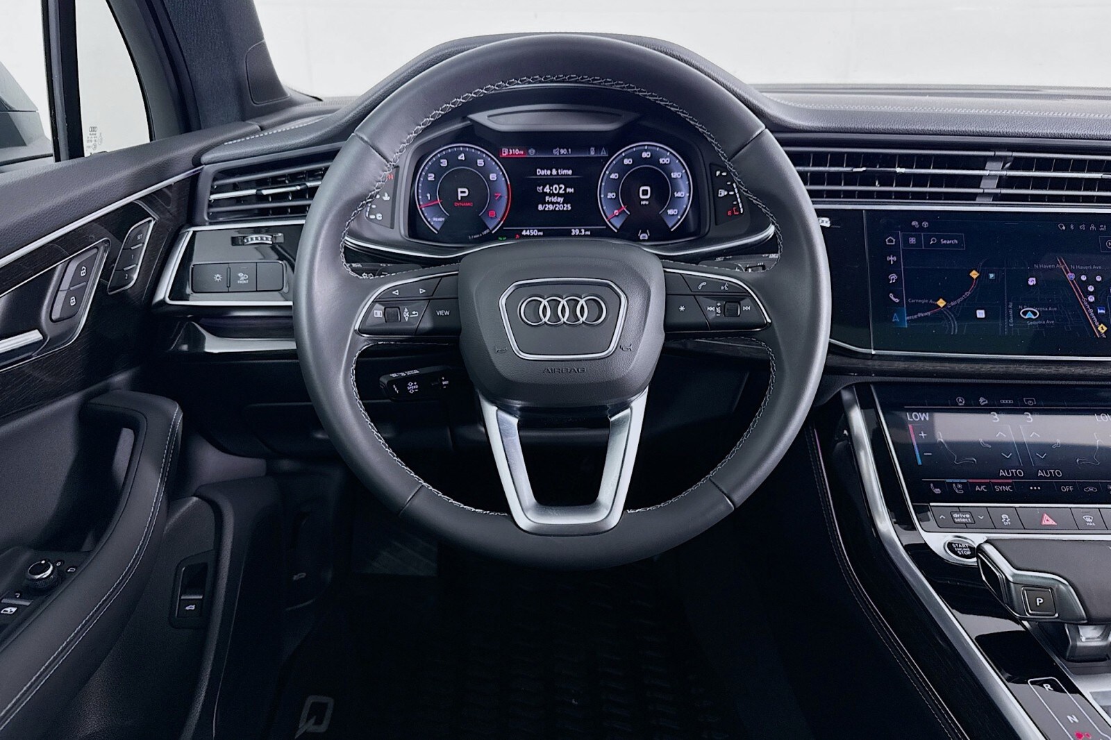 2025 Audi Q7 Premium Plus photo 4