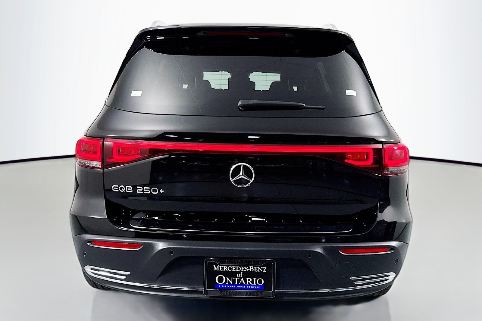 2023 Mercedes Benz EQB photo 3