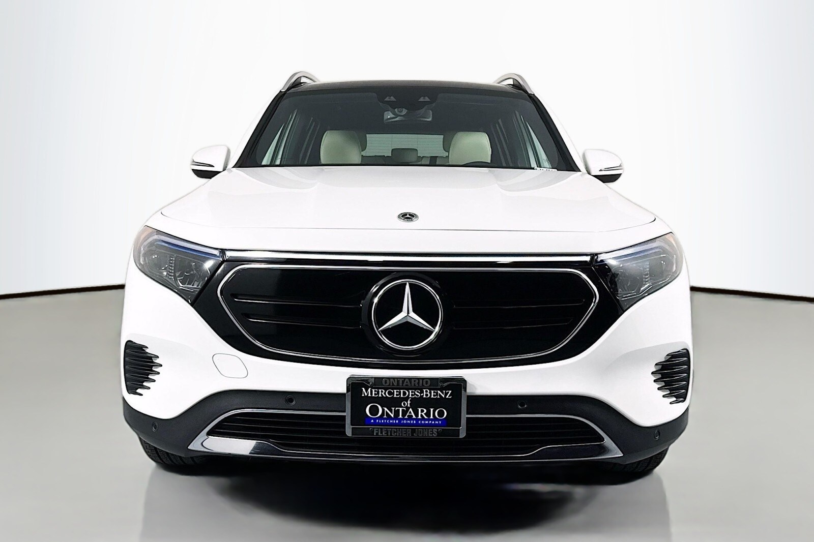 2023 Mercedes Benz EQB 300 4MATIC photo 2