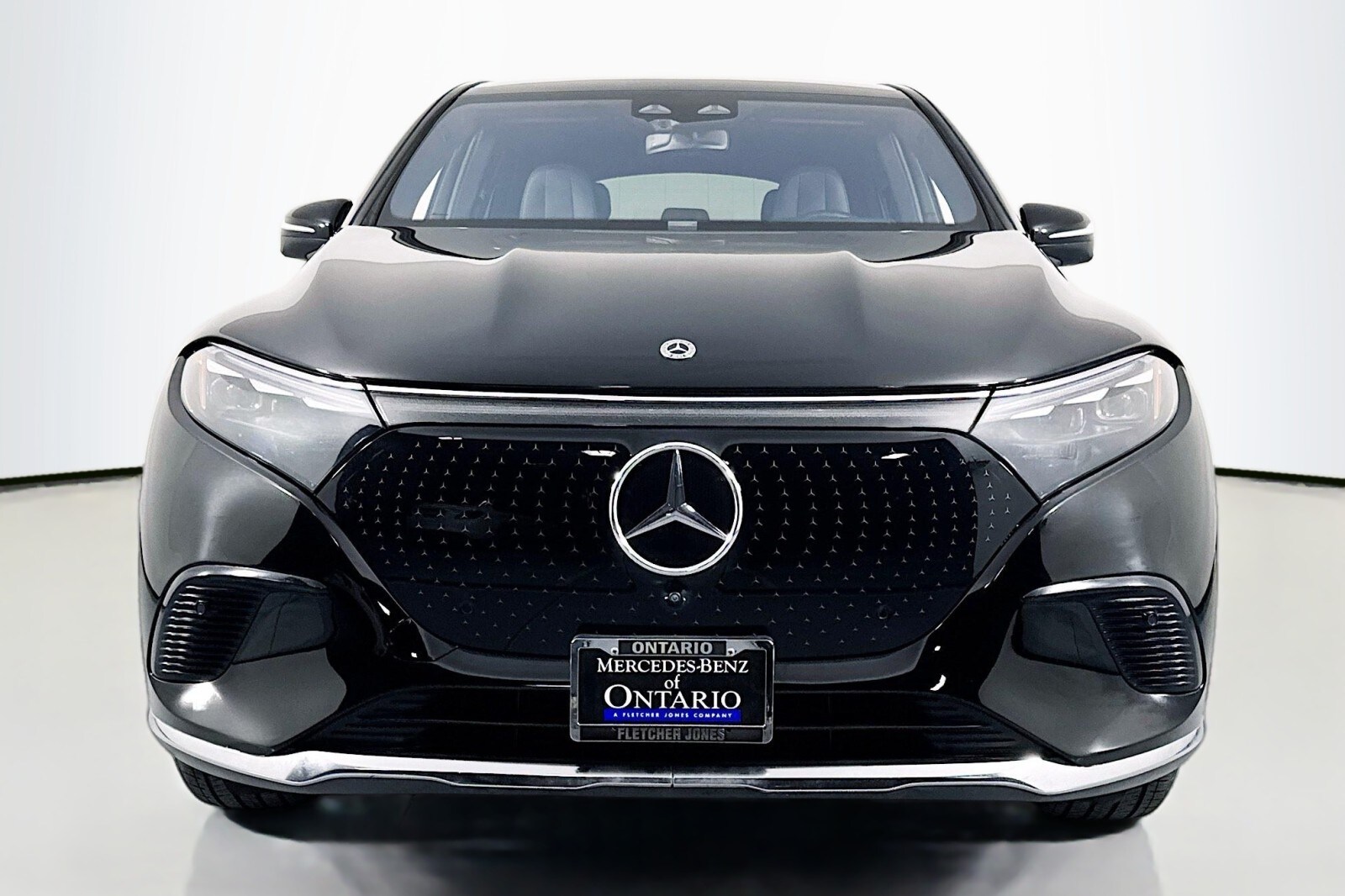 2023 Mercedes Benz EQS SUV 450 4MATIC photo 2