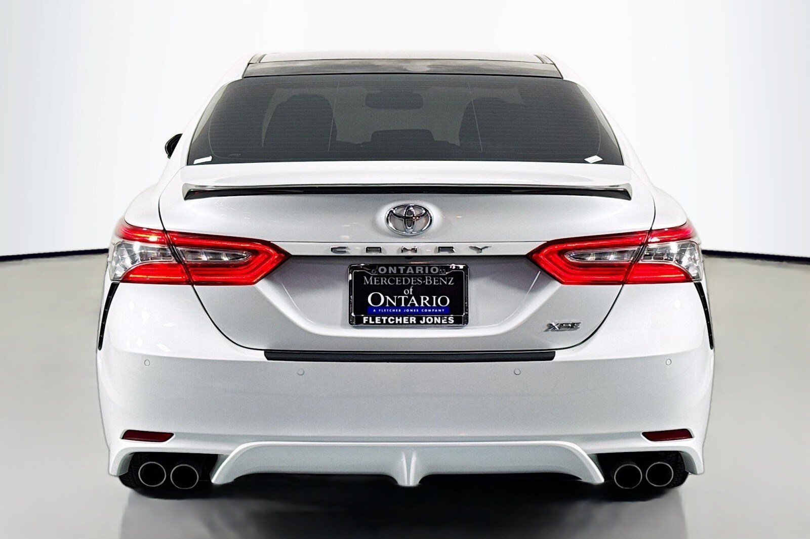 2018 Toyota Camry XSE photo 3