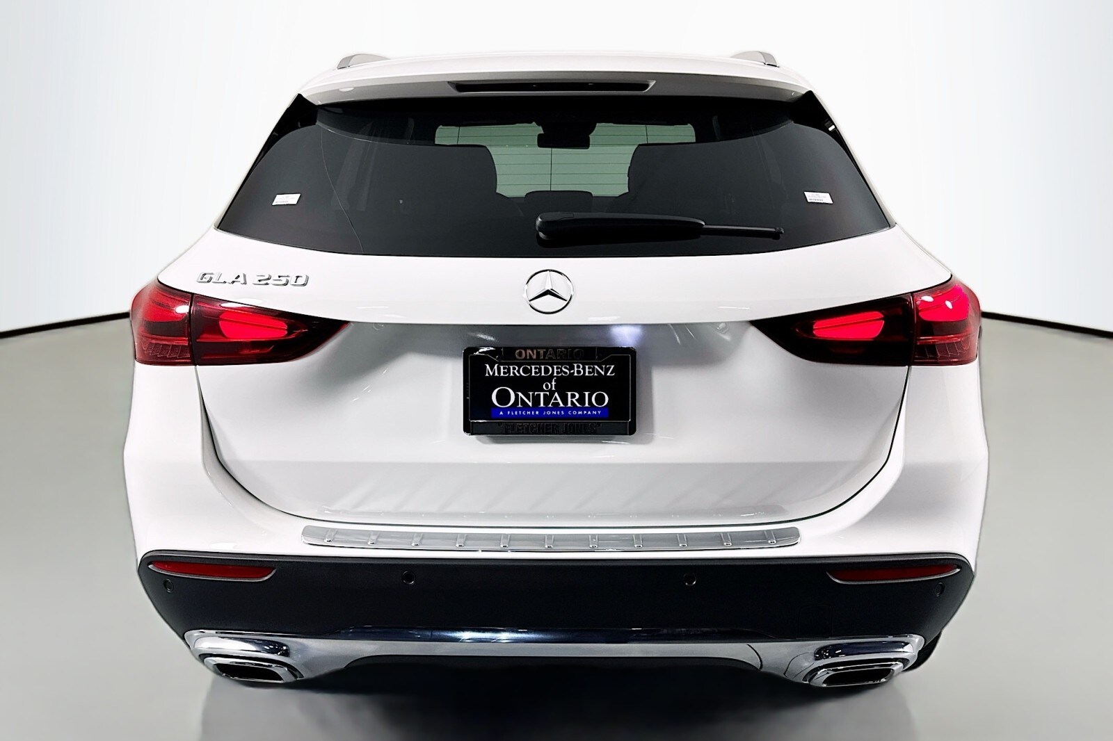 2025 Mercedes Benz GLA 250 photo 2