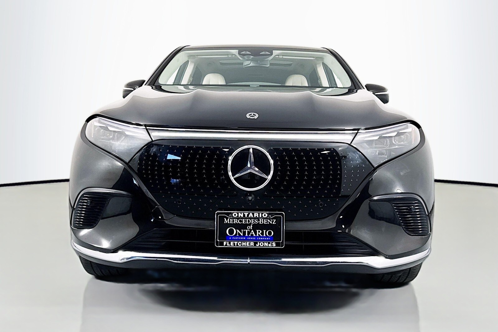 2023 Mercedes Benz EQS SUV 450 4MATIC photo 2