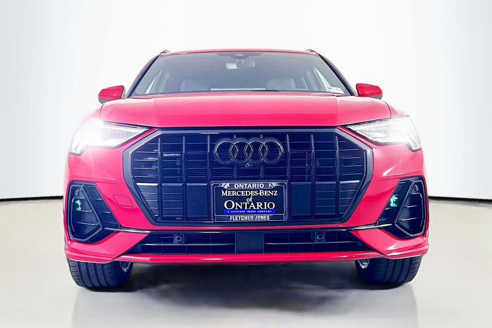 2022 Audi Q3 S line Premium Plus photo 2